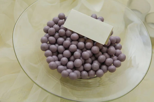 Table Delicious Variegated Sugared Almonds Elegantly Displayed — Stock Photo, Image