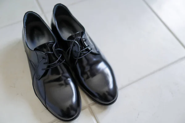 Zapatos Negros Suelo —  Fotos de Stock