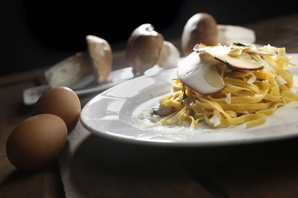 Pasta Con Champiñones Queso Huevos — Foto de Stock
