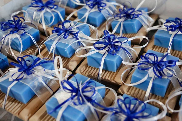 Синий Синий Подарочные Коробки — стоковое фото