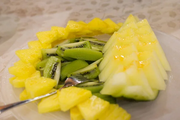 Čerstvý Ananas Bílém Pozadí — Stock fotografie