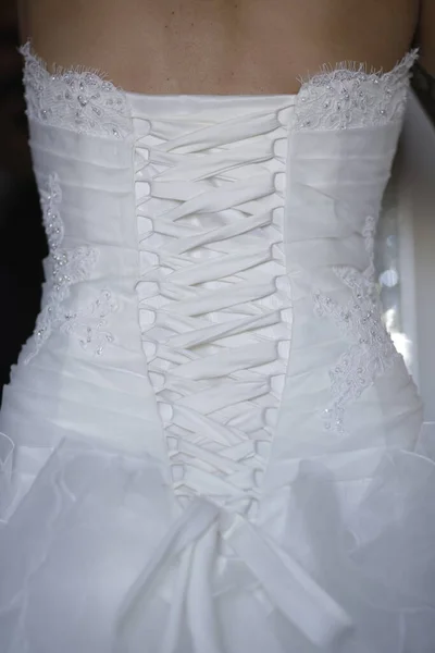 Vestido Noiva Branco Fundo Preto — Fotografia de Stock