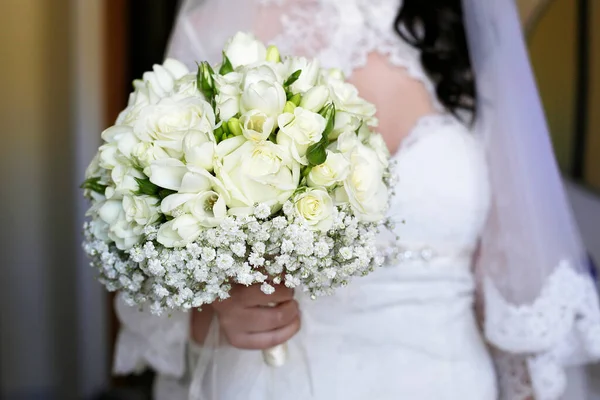 Μπουκέτο Γάμου Λευκά Λουλούδια — Φωτογραφία Αρχείου