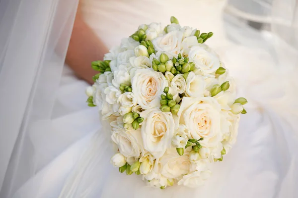 Krásná Svatební Kytice Bílém Pozadí — Stock fotografie