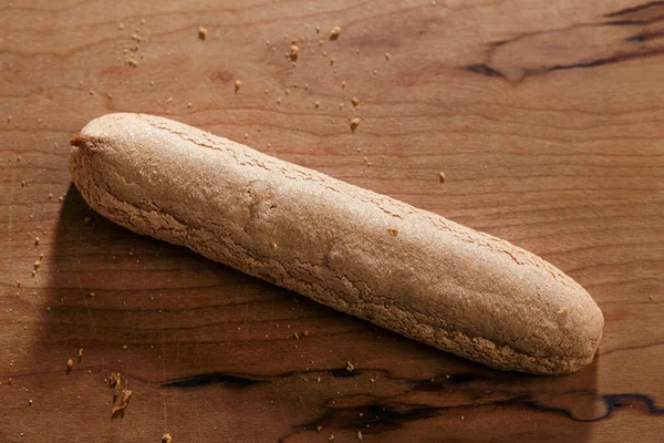 Pão Fresco Assado Mesa Madeira — Fotografia de Stock