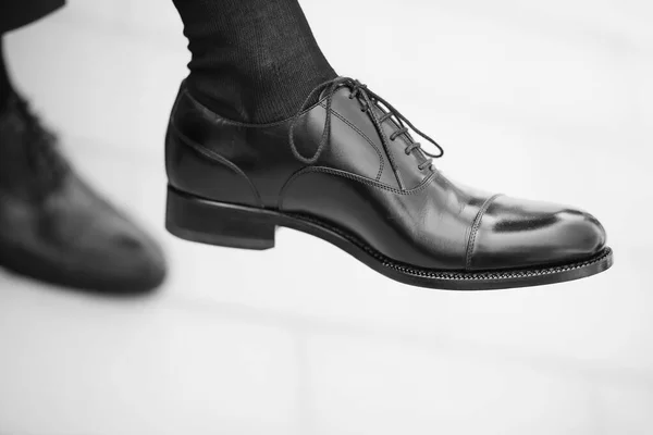 Hombre Pies Zapatos —  Fotos de Stock