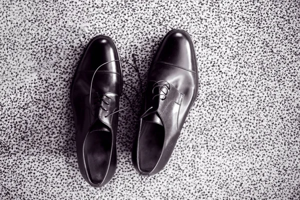 Par Zapatos Negros Elegantes —  Fotos de Stock