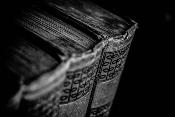 Livro Velho Fundo Madeira — Fotografia de Stock