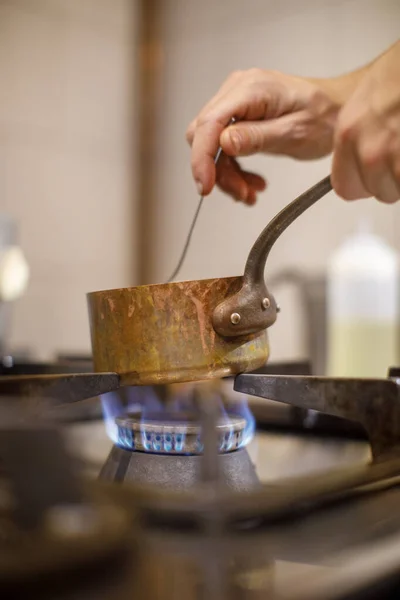 Cocinar Una Estufa Gas Con Fuego Ardiente — Foto de Stock
