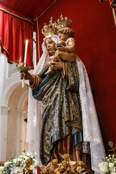 Cagliari Sardegna Italia Statue Madonna Bonaria Homonymous Church Cagliari Italy — Stock Photo, Image