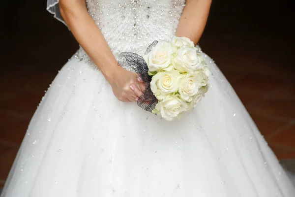 Braut Mit Brautstrauß — Stockfoto