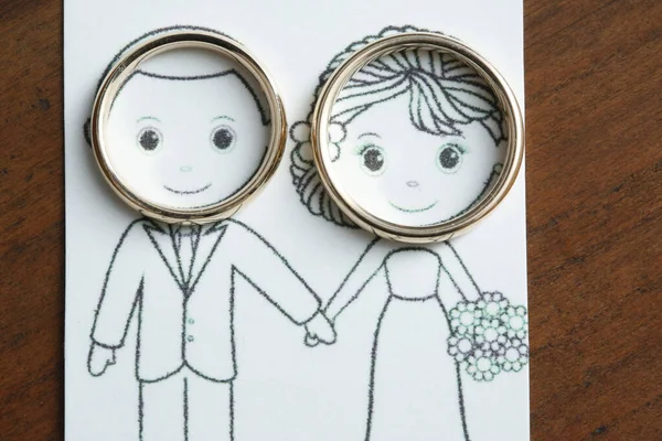Wedding Couple Holding Wedding Rings — Stock Photo, Image