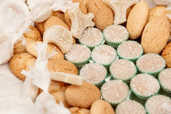 Cookies Auf Weißem Hintergrund — Stockfoto