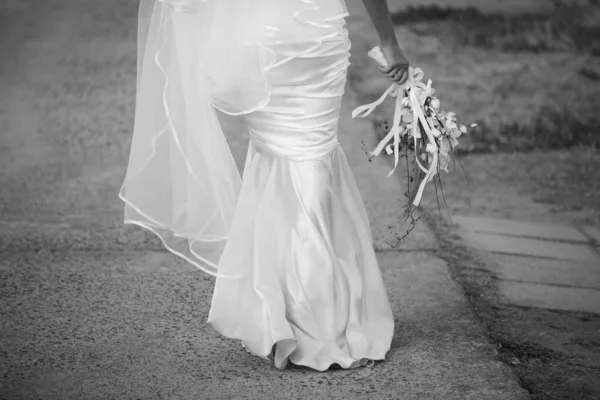 Schöne Braut Weißen Kleid — Stockfoto