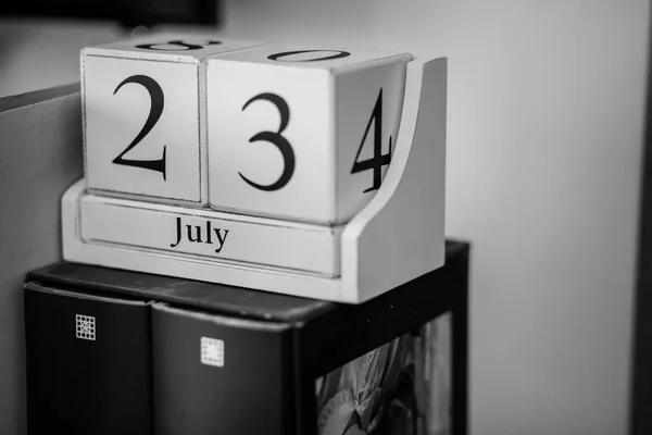 Zwart Wit Kalender Met Een Datum Van Juli — Stockfoto