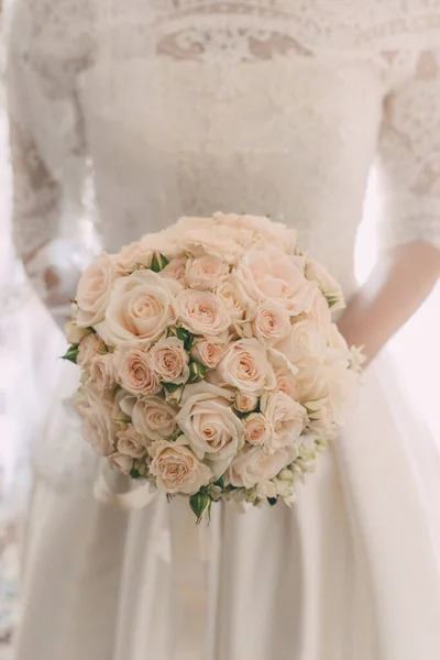 Krásná Svatební Kytice Nevěsty Ženicha — Stock fotografie