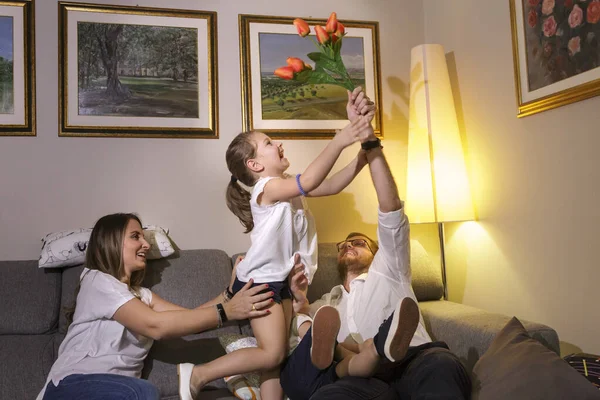 Family Having Fun Sofa — Stock Photo, Image