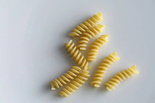 Fusilli Pasta Isoliert Auf Weißem Hintergrund — Stockfoto