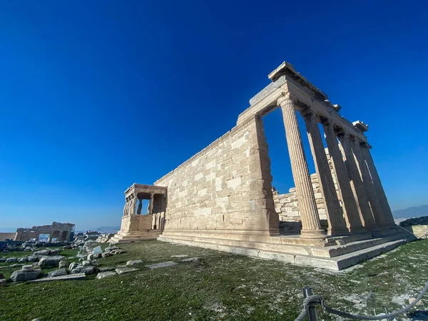 Руины Акрополя Афинах Прекрасный День Голубым Небом — стоковое фото
