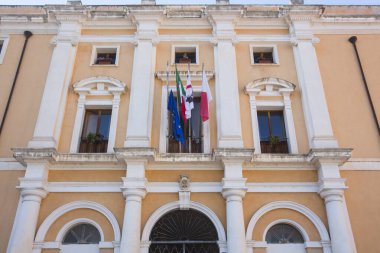 İtalya, Oristano 'daki Piarist Enstitüsü' nün dış cephesi