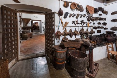 Santo Lussurgiu 'daki köylü teknolojisi müzesinin içi.