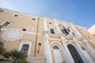 İtalya, Oristano 'daki Piarist Enstitüsü' nün dış cephesi