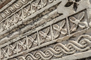 Tanrıların tapınağının eski mozaiği