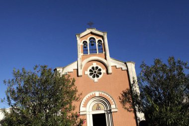 Gündüzleri kilise