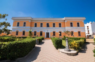 Eski şehrin mimarisi, Bari sardo Municipio, İtalya