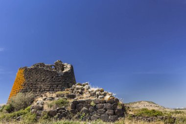 Nuraghe Oes Manzarası, Giave
