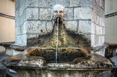 Ossi 'deki Idda Çeşmesi