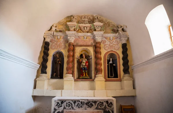 Innvendig Kirken San Palmerio Ghilarza Sardinia – stockfoto
