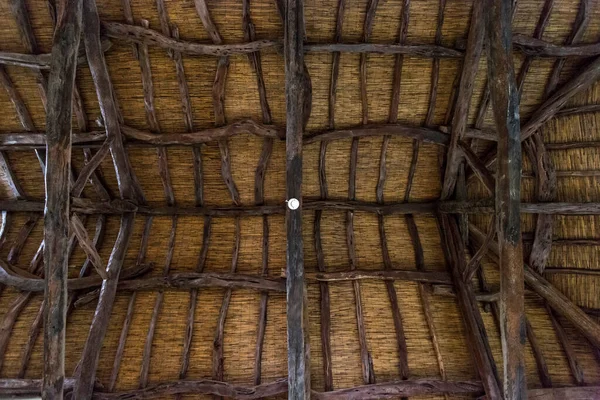 Ξύλινη Οροφή Ενός Αρχαίου Σπιτιού — Φωτογραφία Αρχείου