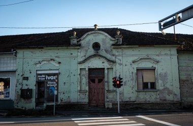 Pakrac Hırvatistan duvara ateş etti. Yugoslav savaşı. 90 'lar. Sırplar ve Hırvatlar. Yüksek kalite fotoğraf