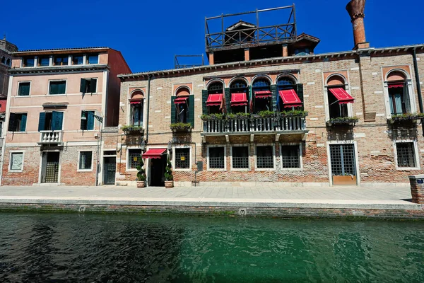 Gebäude Kanal Venedig Italien — Stockfoto