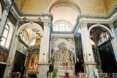 Venedik, İtalya - 4 Temmuz 2022: Santa Maria Zobenigo Kilisesi, Chiesa di Santa Maria del Giglio, İtalya.