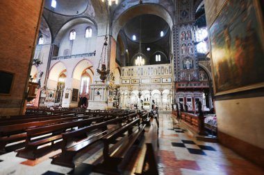 Padua, Italya- Temmuz, 05, 2022: Padova, Veneto, İtalya 'da Basilica di Sant Antonio' nun İçişleri.