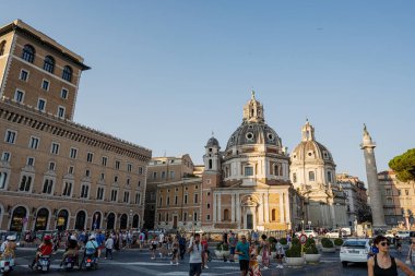 Roma, İtalya - 27 Temmuz 2022: Chiesa del Santissimo Nome di Maria al Foro Traiano, Trajan Forumunda Meryem 'in Kutsal Kilisesi.