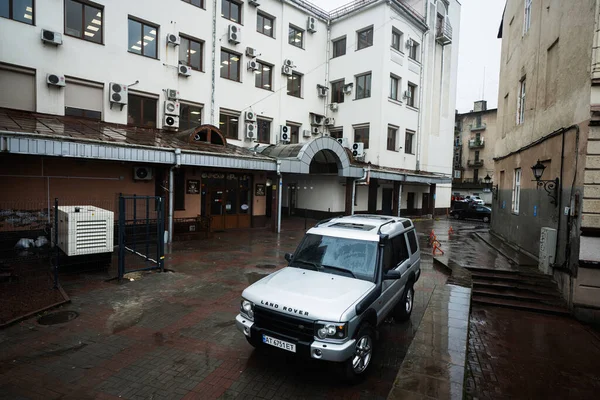 Ivano Frankivsk Ukraine March 2023 Land Rover Discovery Rainy Day — Stock Photo, Image
