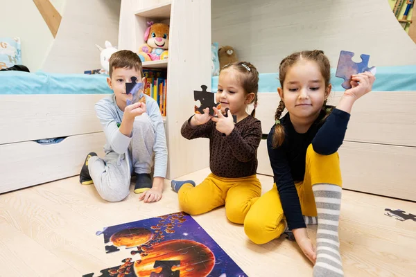 Children Connecting Jigsaw Puzzle Pieces Kids Room Floor Home Fun — Stock fotografie