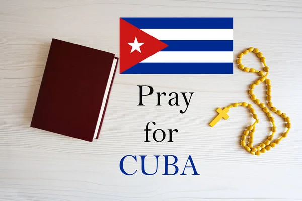 Rezem Por Cuba Rosário Fundo Bíblia Sagrada — Fotografia de Stock