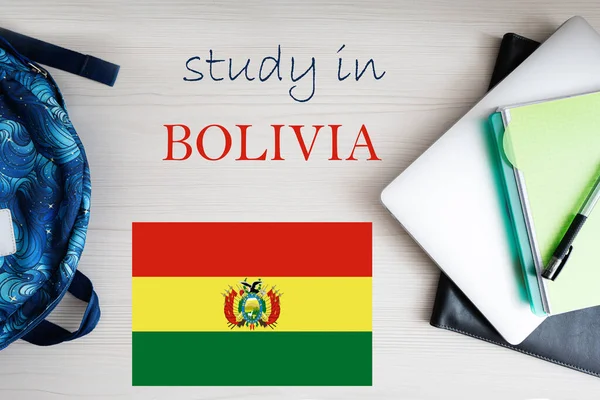 Навчався Болівії Тло Блокнотом Ноутбуком Рюкзаком Освіта — стокове фото