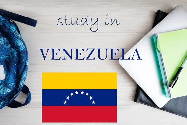 Навчався Венесуелі Тло Блокнотом Ноутбуком Рюкзаком Освіта — стокове фото