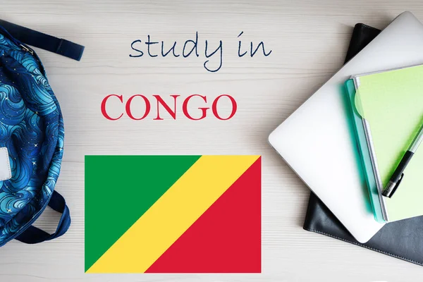 Studium Kongo Hintergrund Mit Notizblock Laptop Und Rucksack Bildungskonzept — Stockfoto