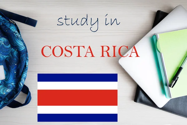 Навчався Коста Риці Тло Блокнотом Ноутбуком Рюкзаком Освіта — стокове фото