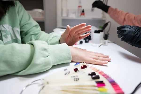 Close Hand Manicure Master Working Female Client Beauty Salon Manicurist — Stock Photo, Image