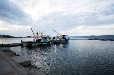 Bulgaristan 'ın Nessebar limanında balıkçı teknesi.