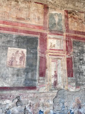 Antik Roma freskinde klasik sanat ve mimari tasarım sergileniyor. Karmaşık detaylar ve canlı renkler içeriyor. Romalı sanatçıların yeteneğinin kanıtı. Pompeii, İtalya.
