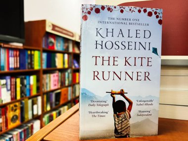 Lviv, Ukrayna - 20 Şubat 2025: Khaled Hosseini 'nin 