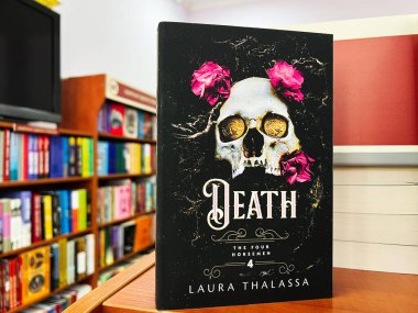 Lviv, Ukrayna - 20 Şubat 2025: Laura Thalassa 'nın 